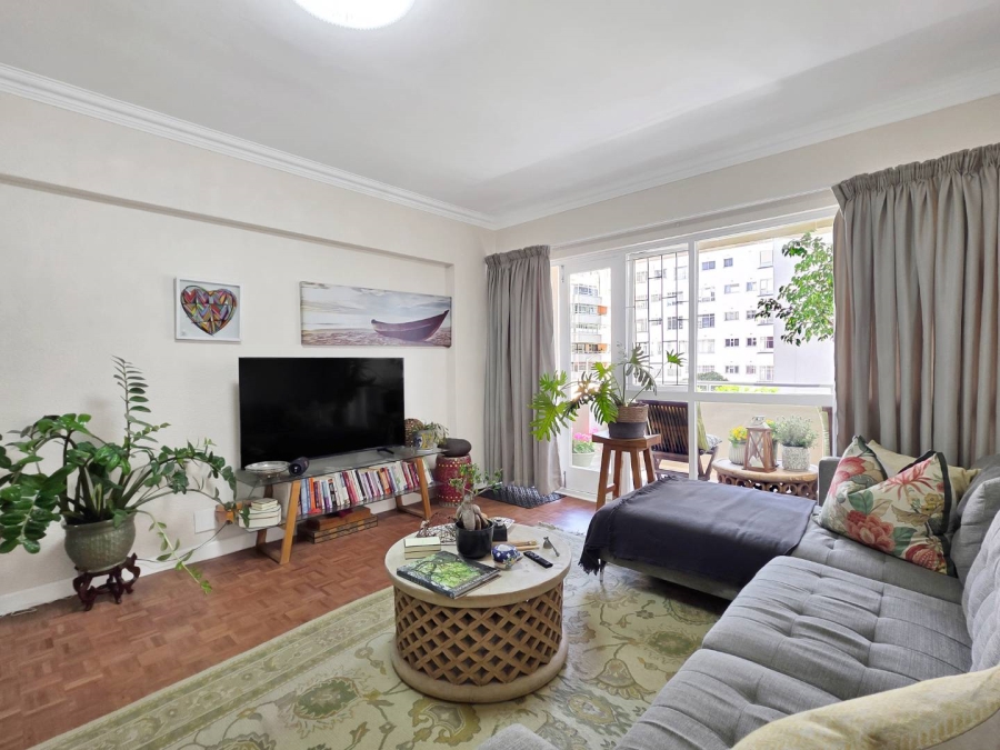 2 Bedroom Property for Sale in Sea Point Western Cape